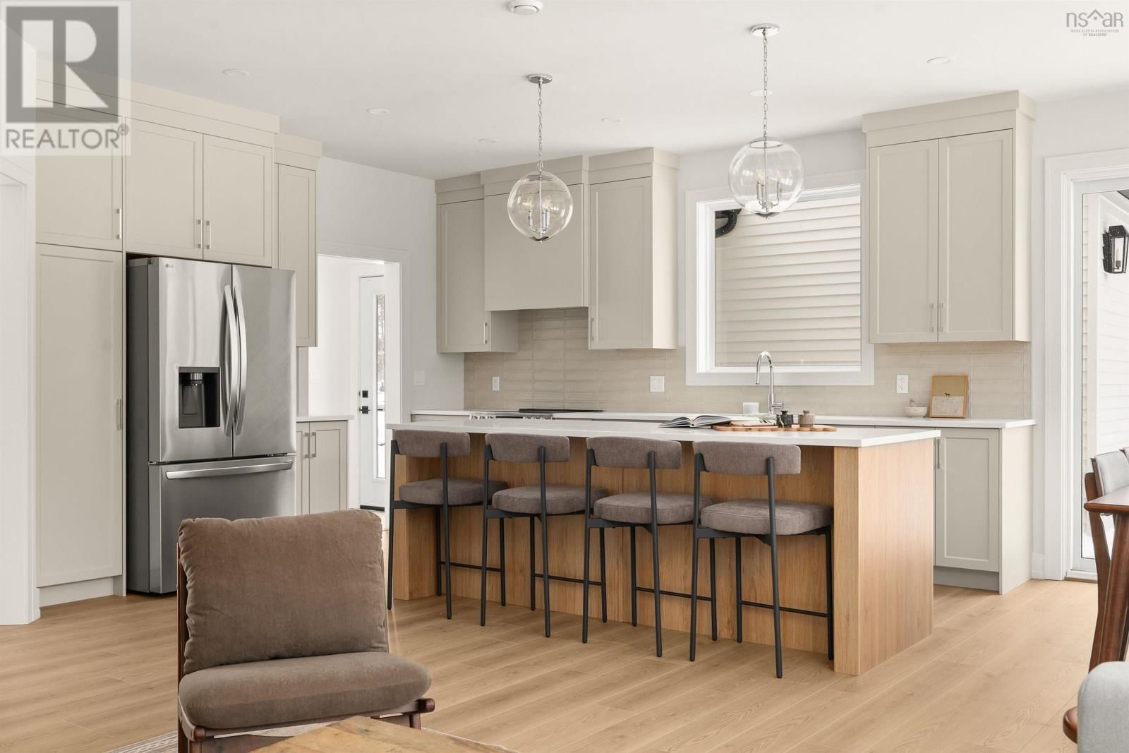 335 ZAFFRE DRIVE Image 8