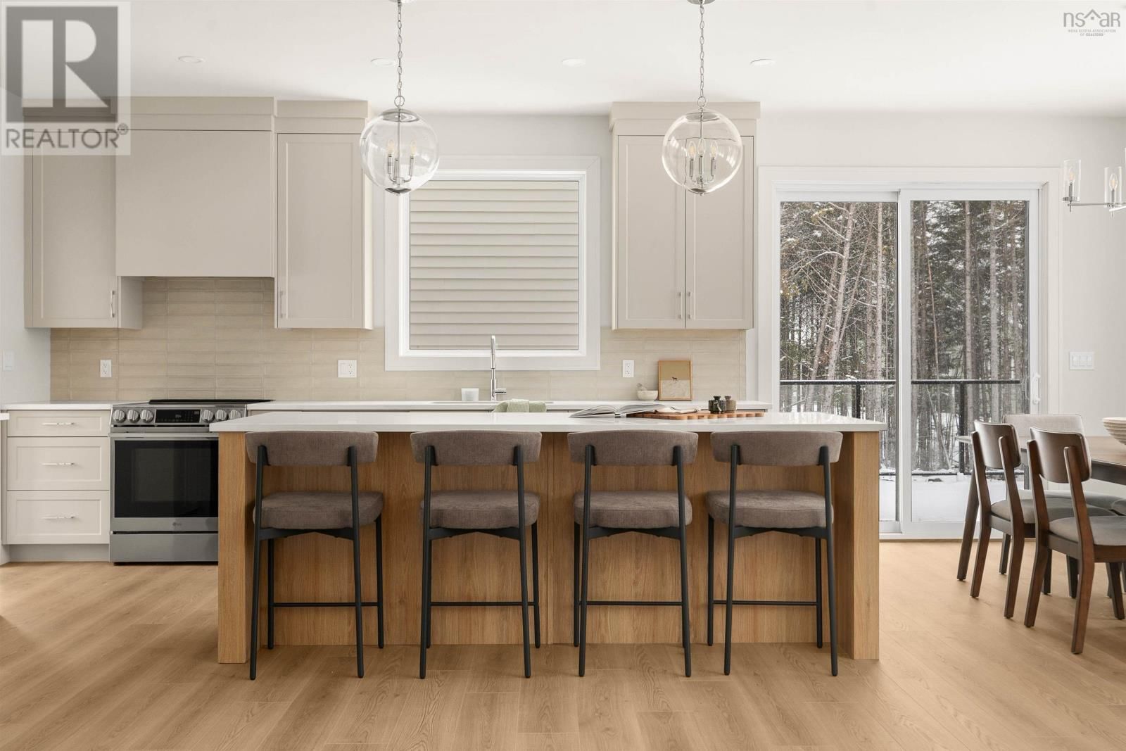 335 ZAFFRE DRIVE Image 9