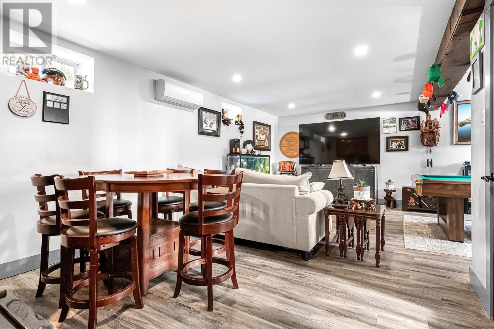 69 PINETREE CRESCENT Image 22