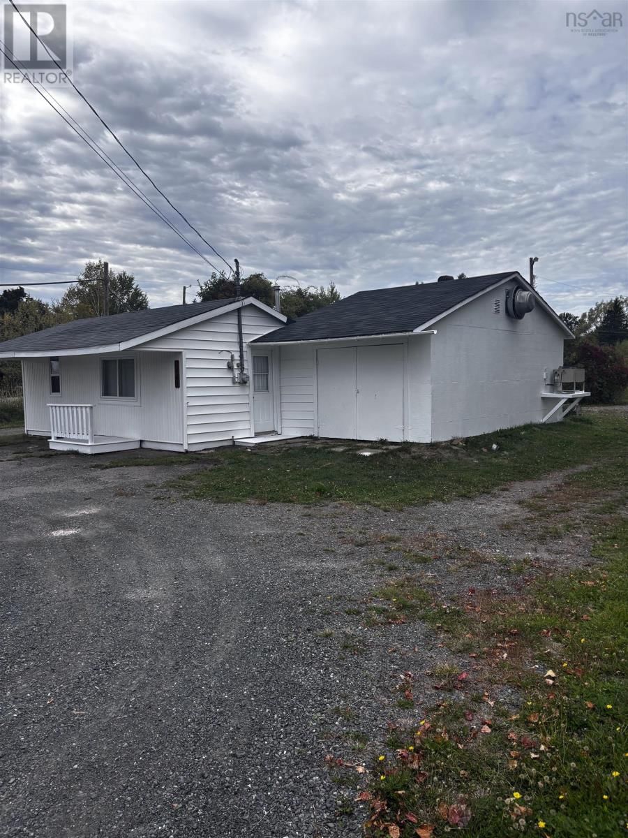 2447 HIGHWAY 376 Image 43