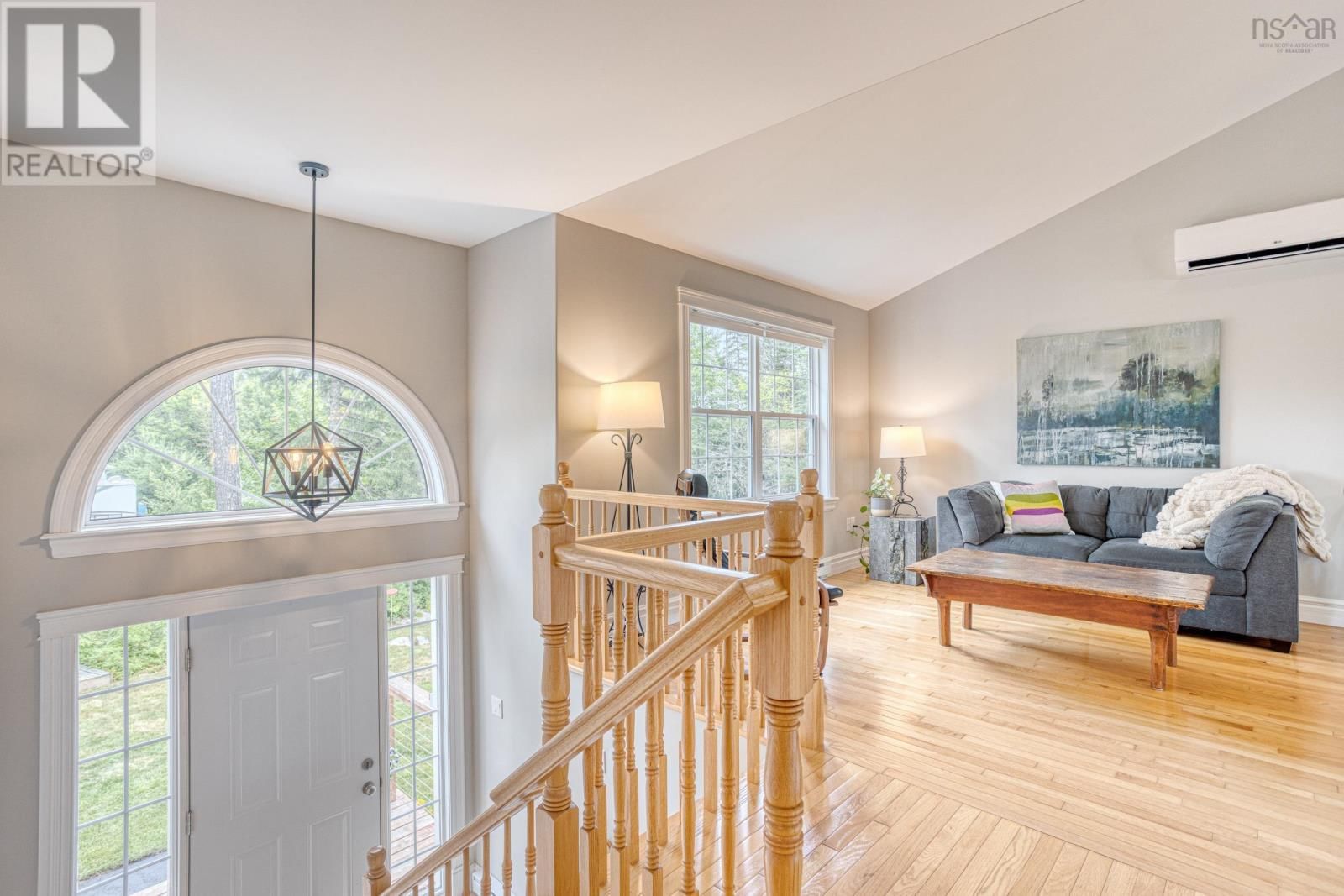 18 STONEHENGE LANE Image 15