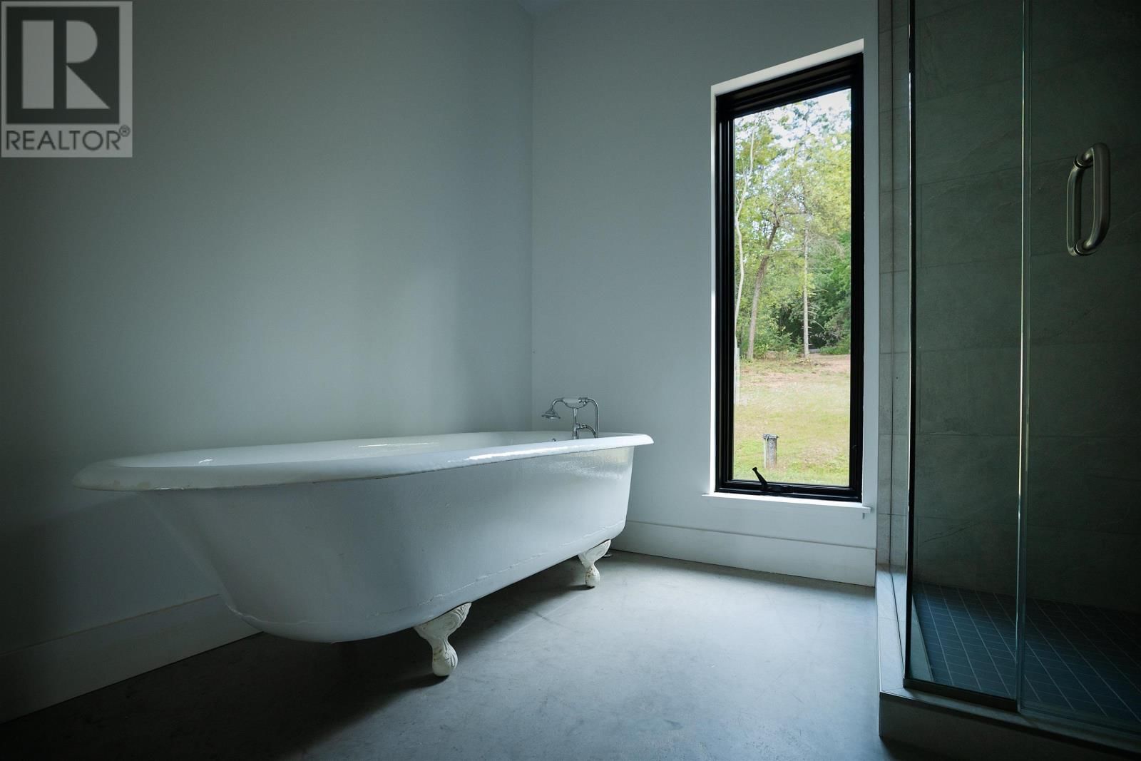 800 BLUFF ROAD Image 36