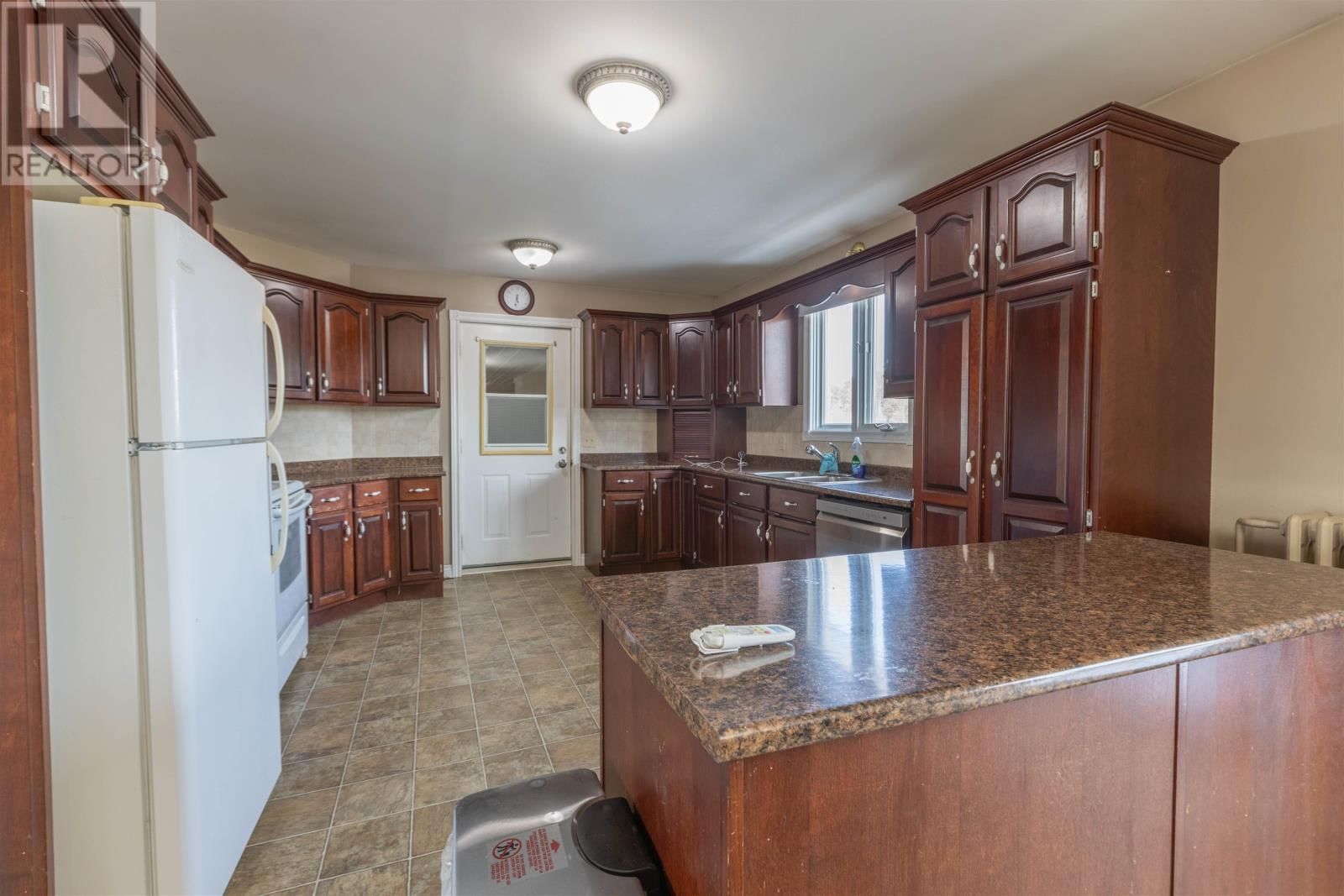 313 NORMAN DRIVE Image 9