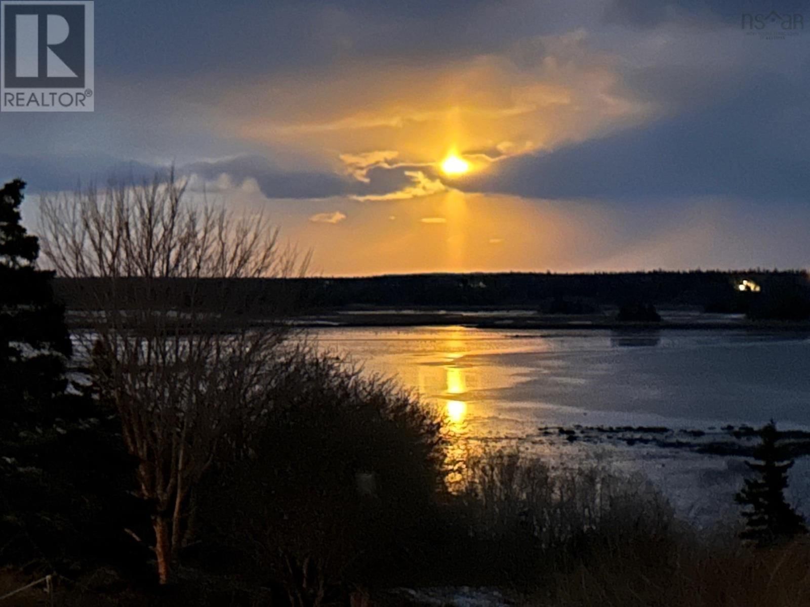 637 HIGHWAY 335 Image 5