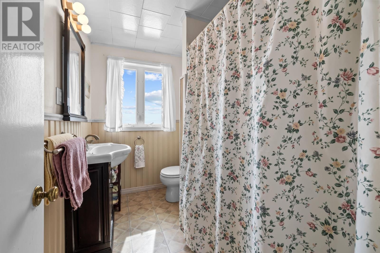 3076 EAST POINT ROAD Image 29