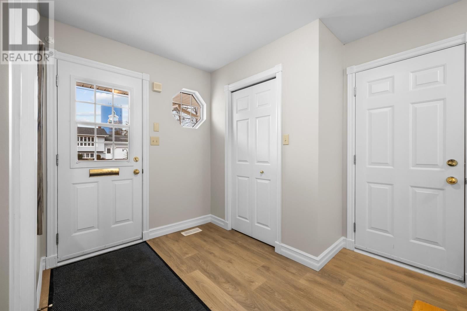 380 HUNTER AVENUE Image 23