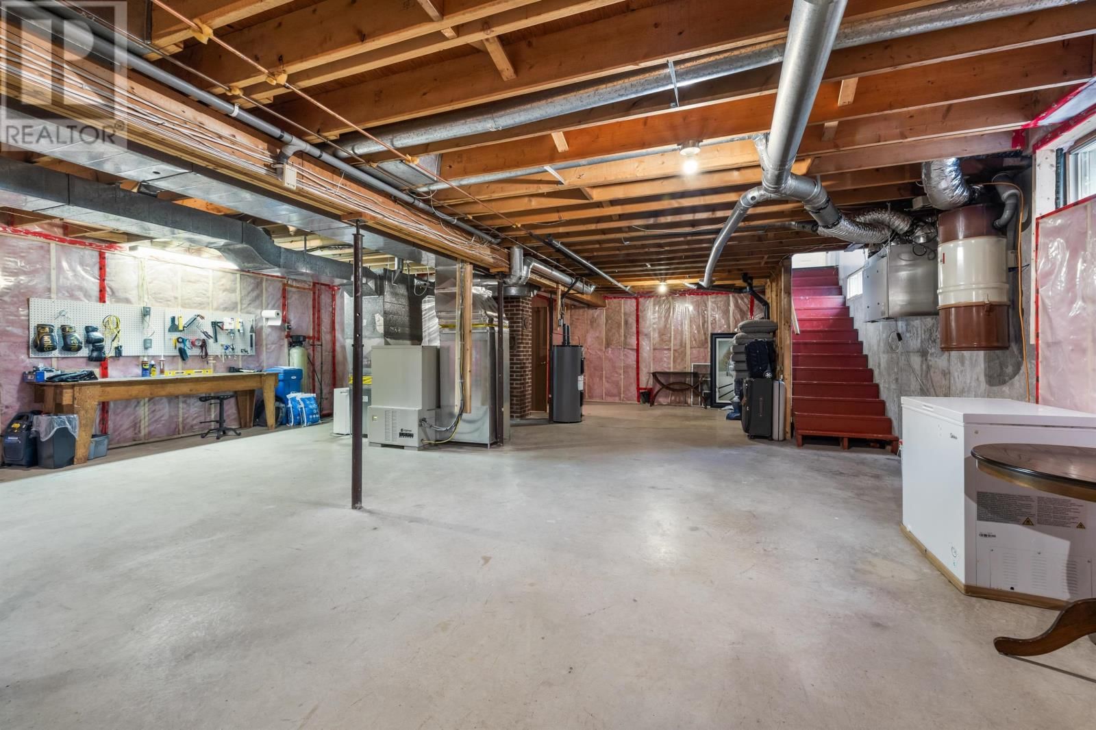 380 HUNTER AVENUE Image 40