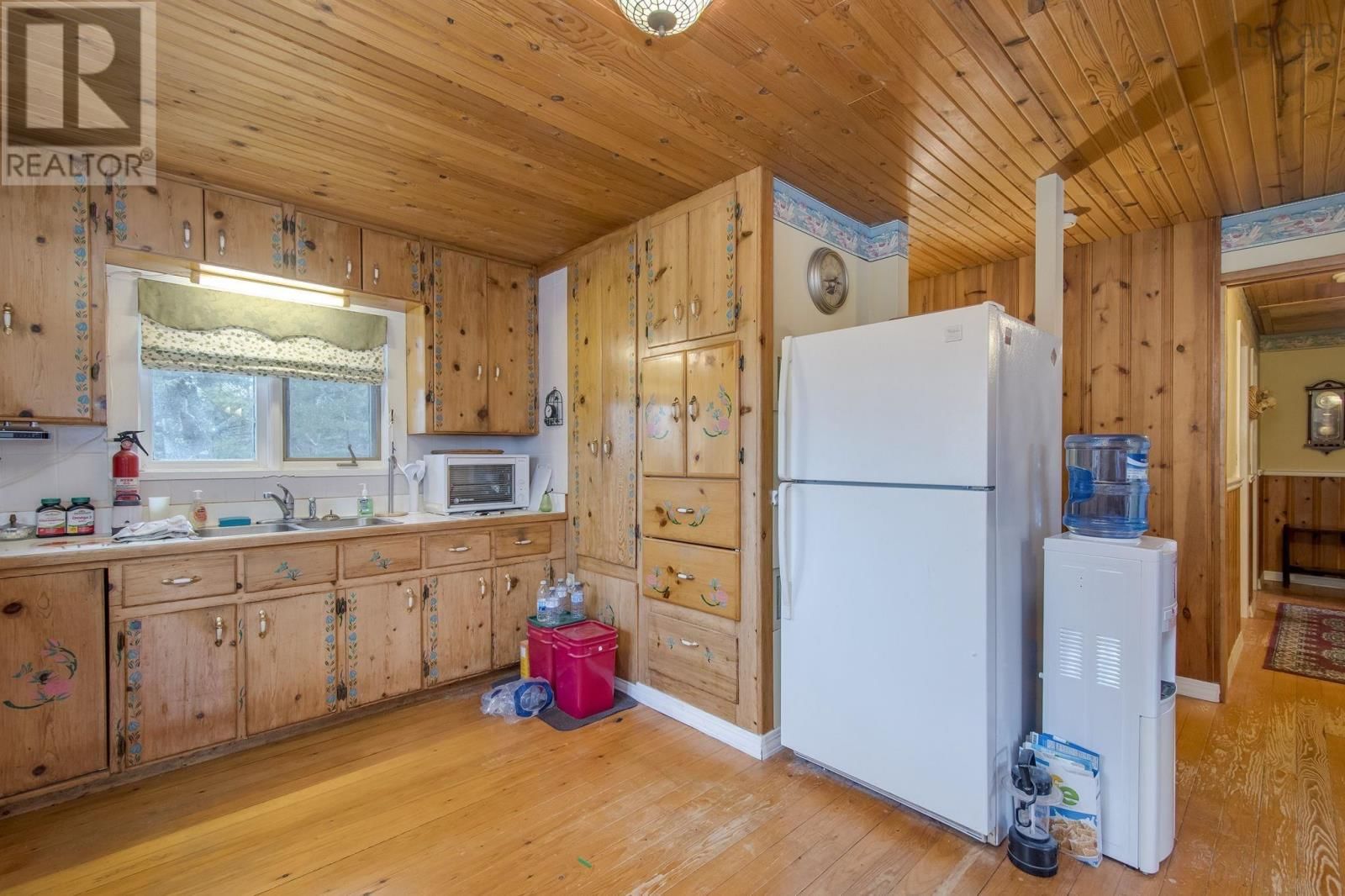 323 CONRADS ROAD Image 12