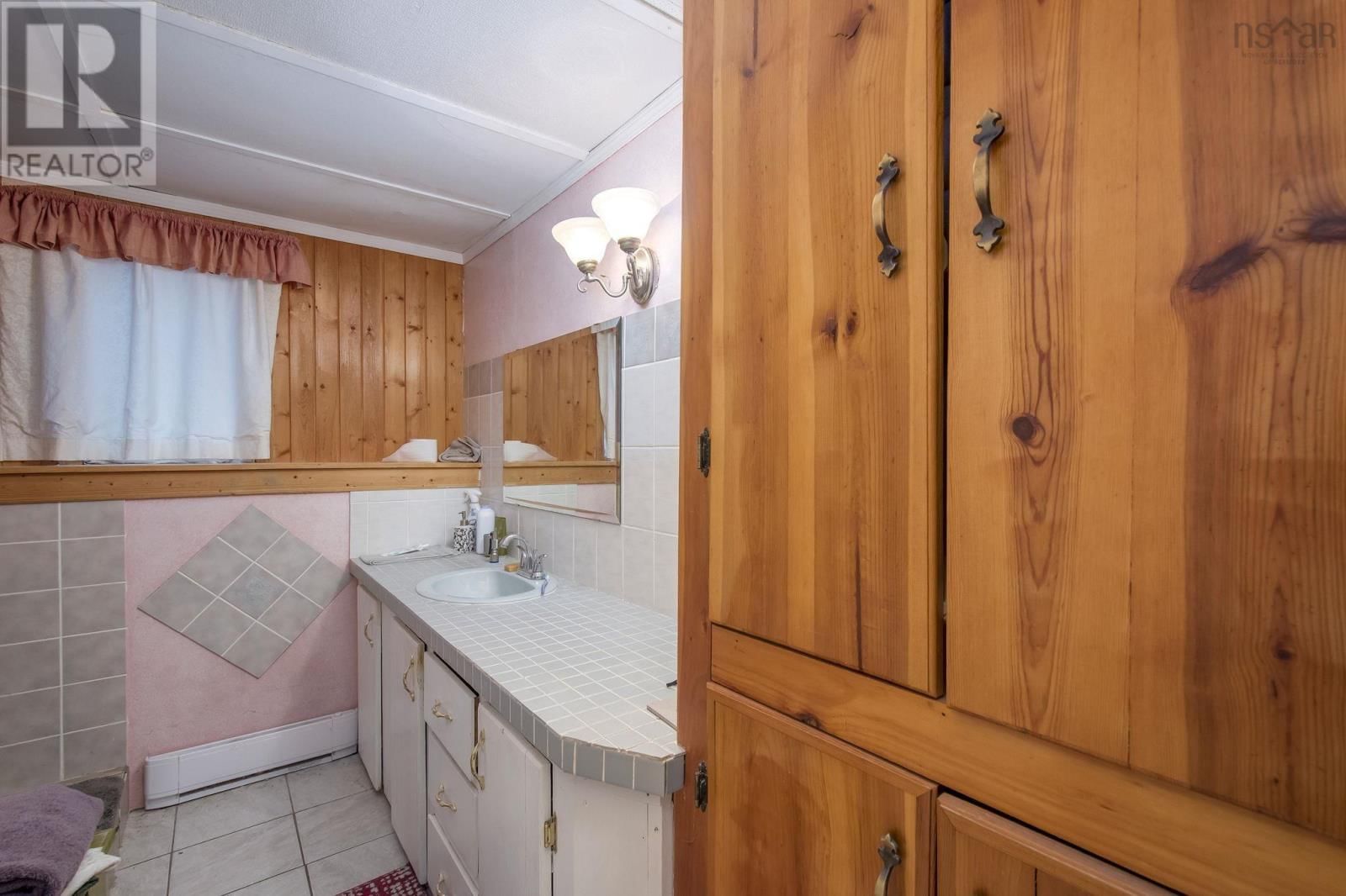 323 CONRADS ROAD Image 28