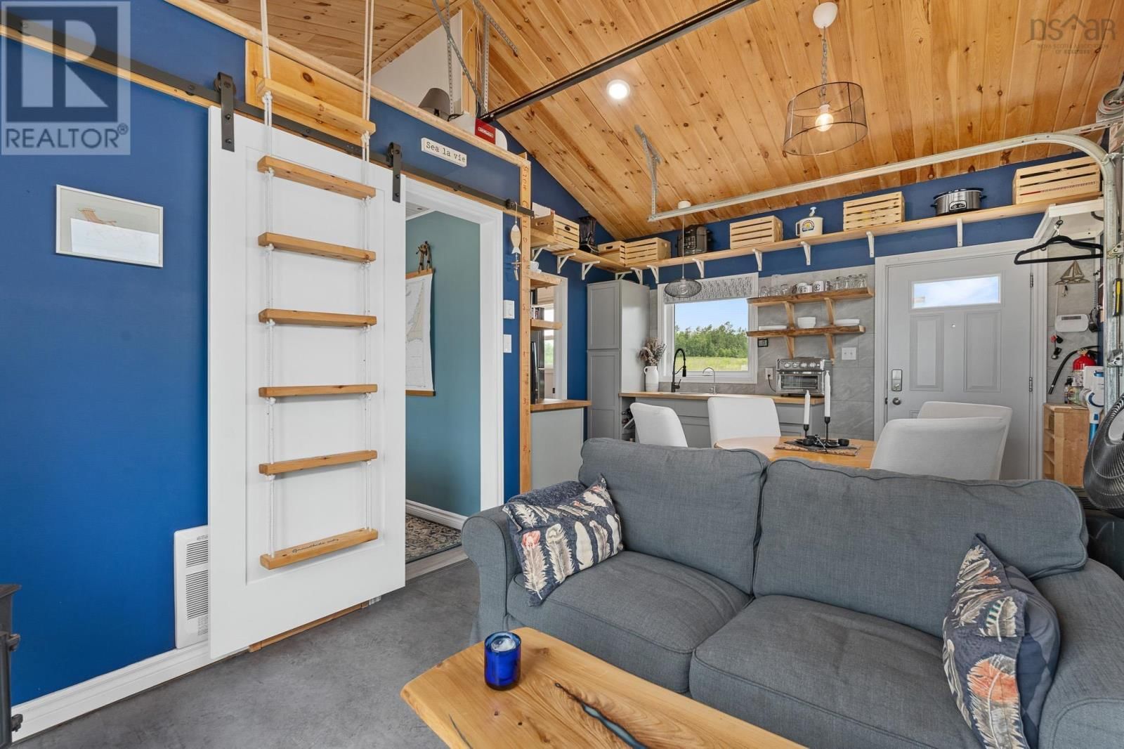 3667 MALAGASH ROAD Image 23