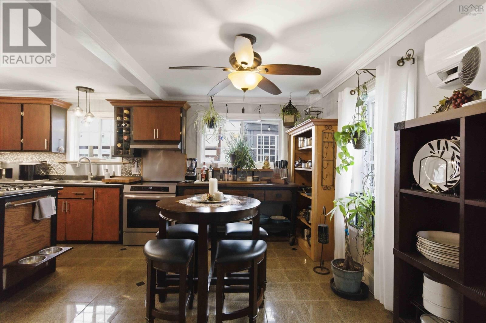 66 PARKWOOD DRIVE Image 11