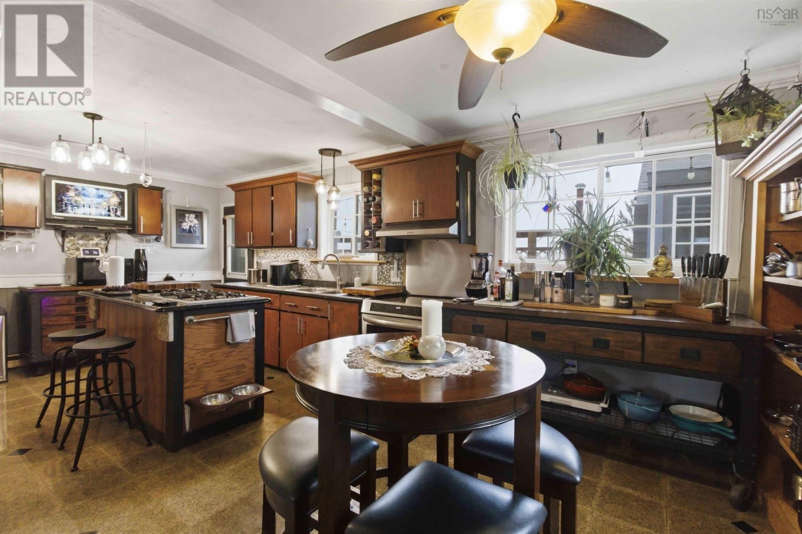 66 PARKWOOD DRIVE Image 12