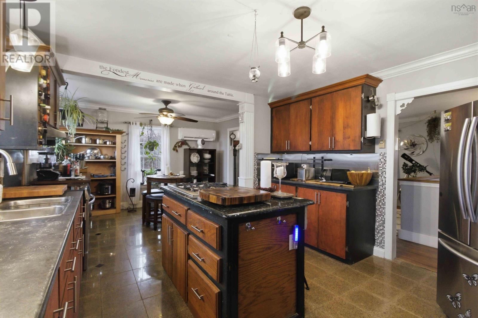 66 PARKWOOD DRIVE Image 17