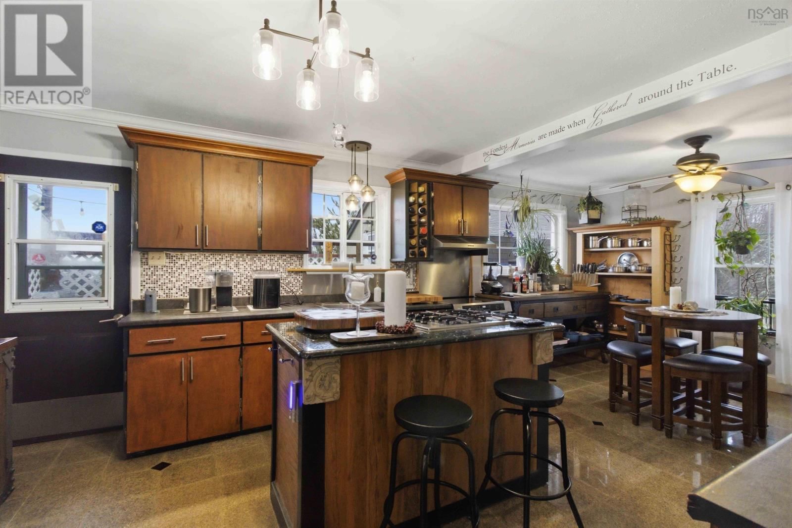 66 PARKWOOD DRIVE Image 18