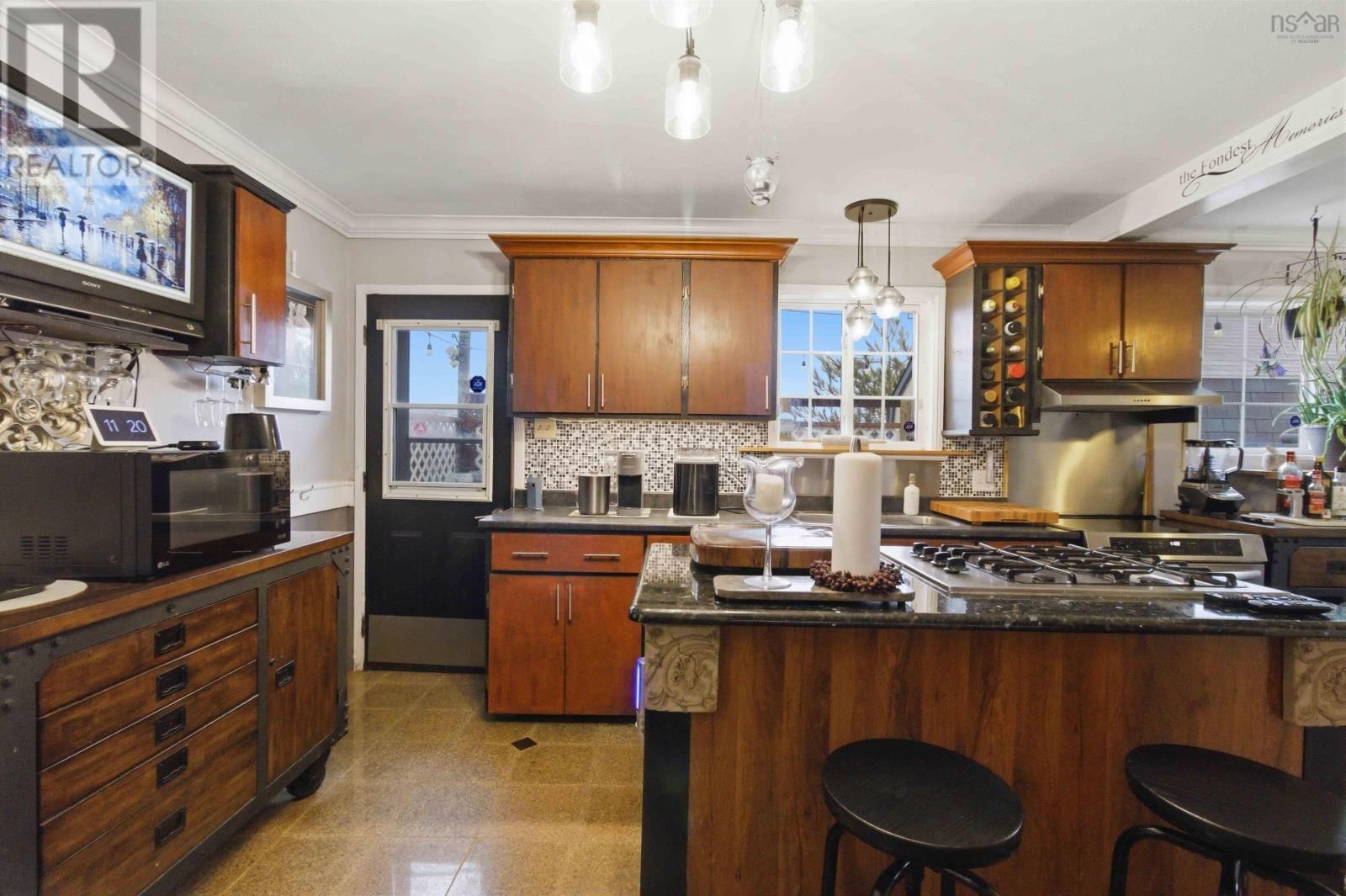 66 PARKWOOD DRIVE Image 19