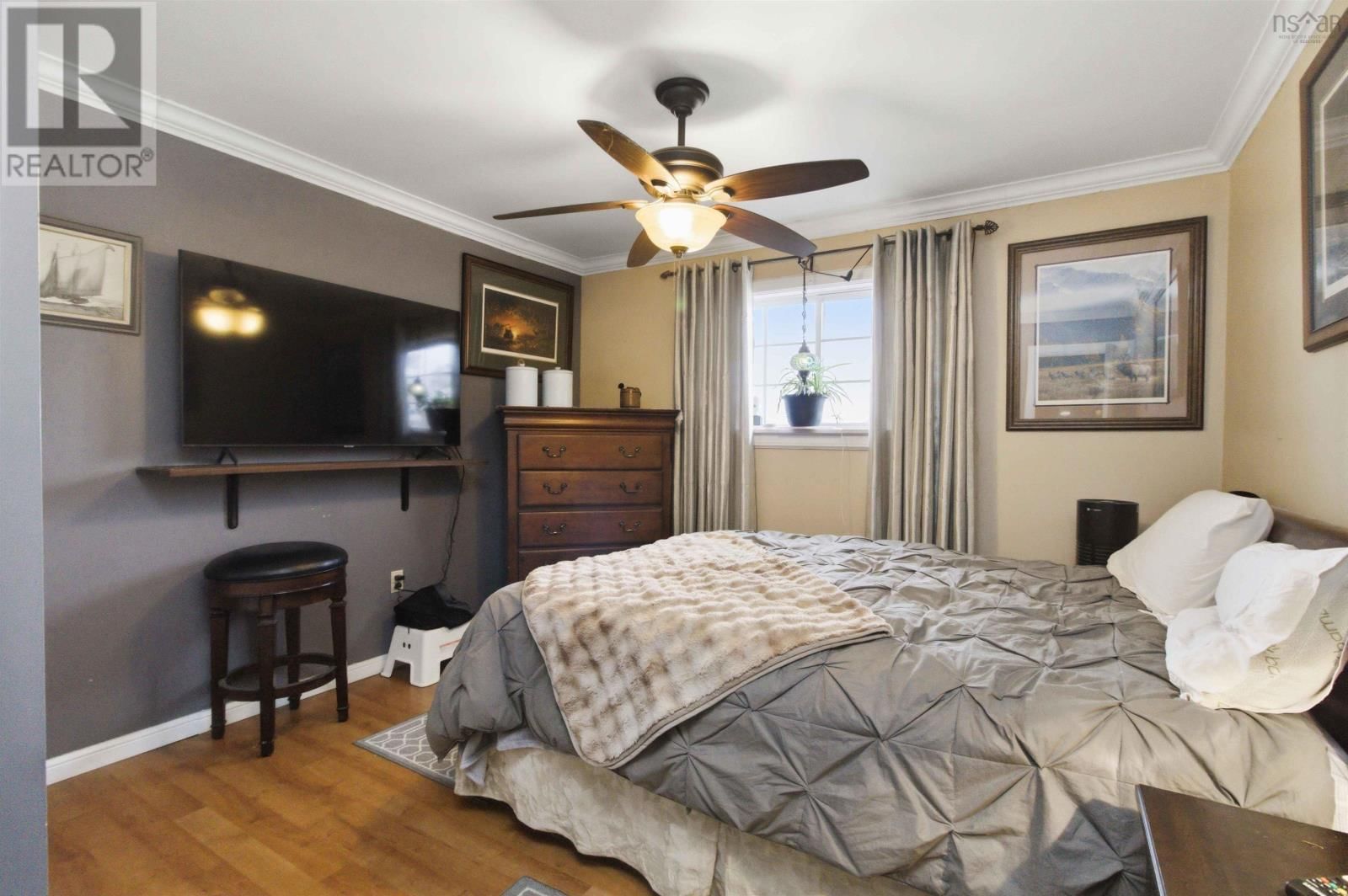 66 PARKWOOD DRIVE Image 24