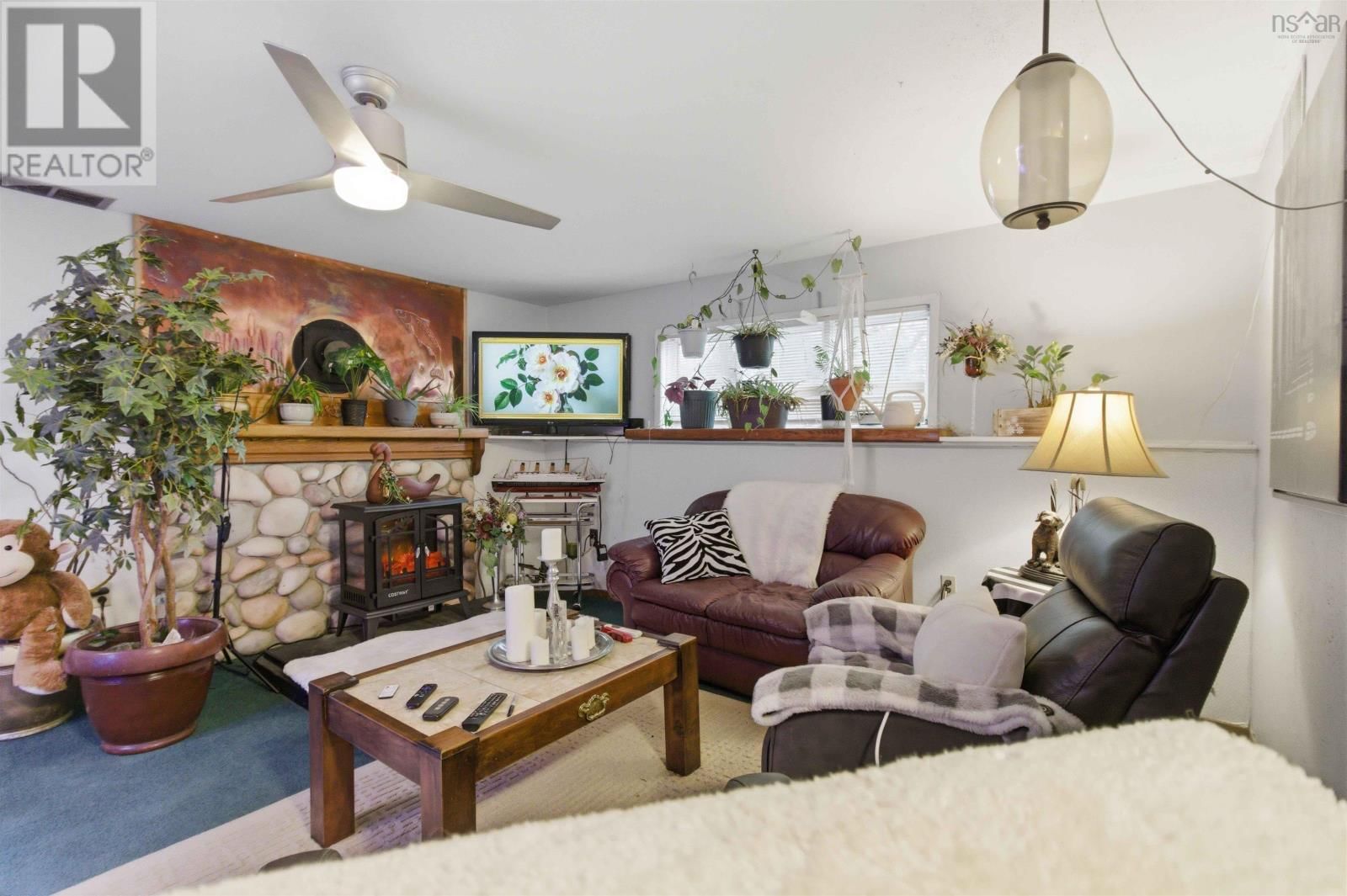 66 PARKWOOD DRIVE Image 27