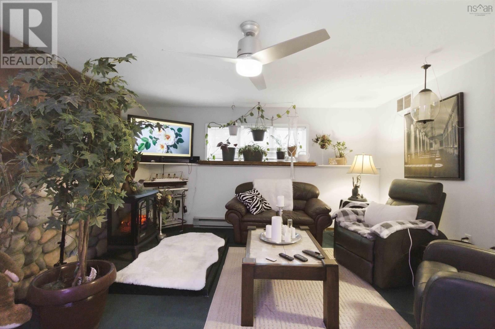 66 PARKWOOD DRIVE Image 28