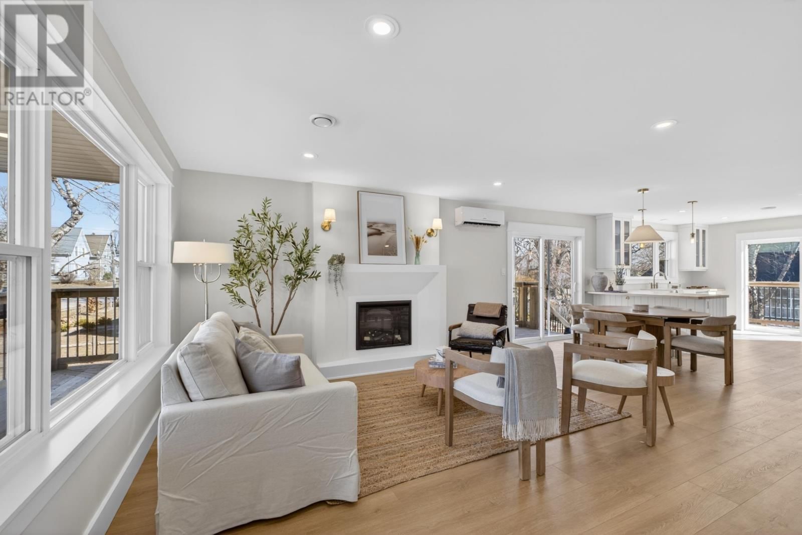 366 OAK AVENUE Image 14