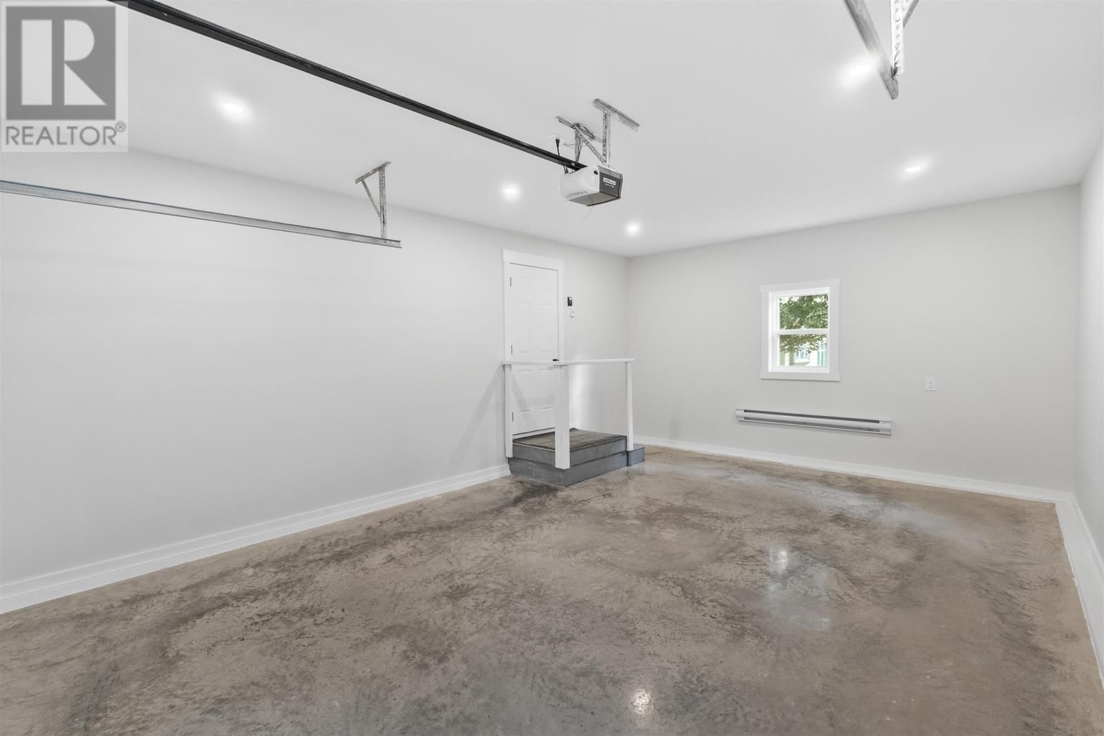 366 OAK AVENUE Image 47