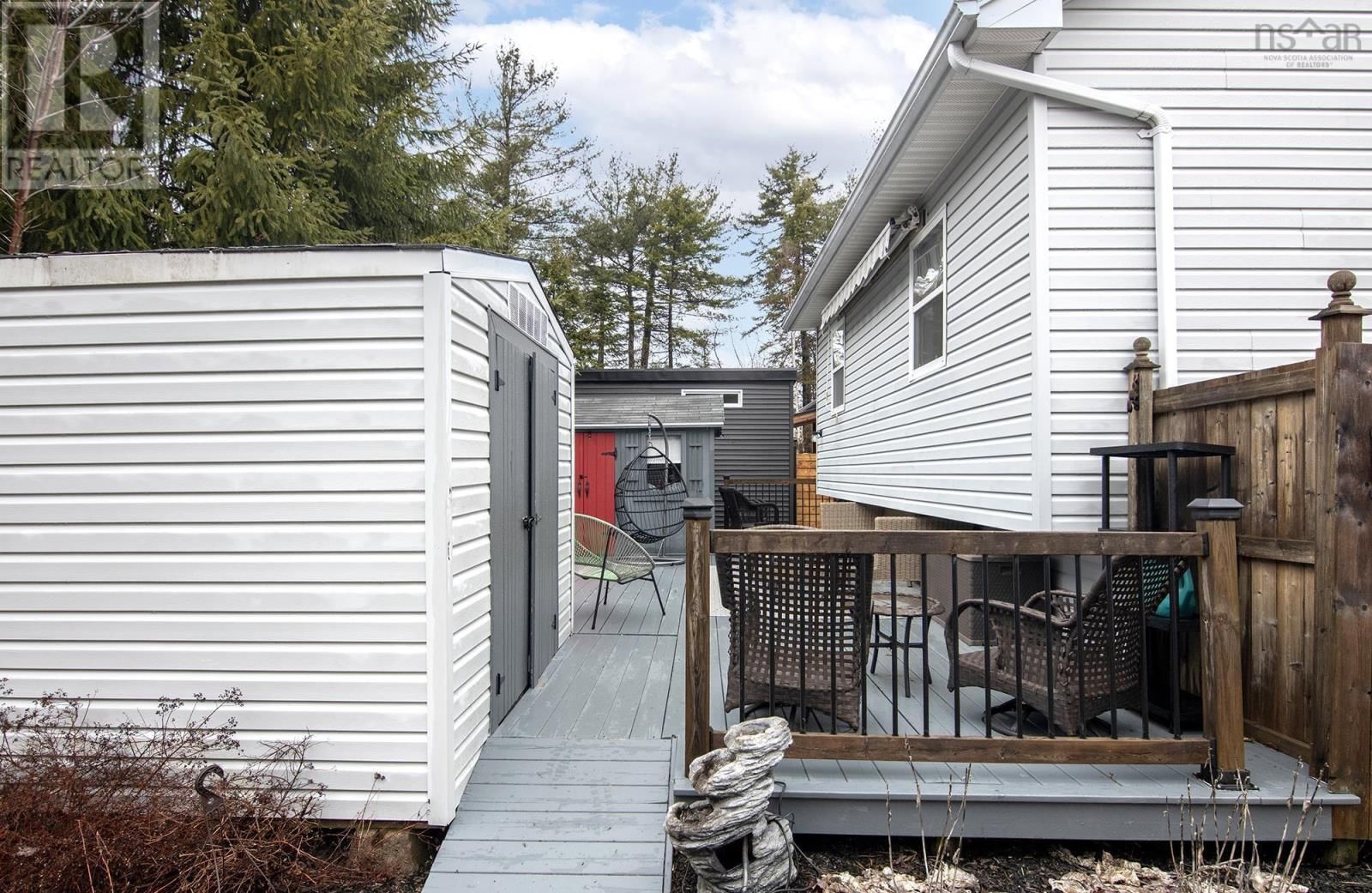 60 AMIN STREET Image 6