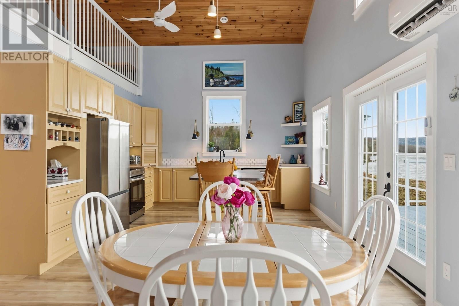 6 MASSACHUSETTS ROAD Image 11