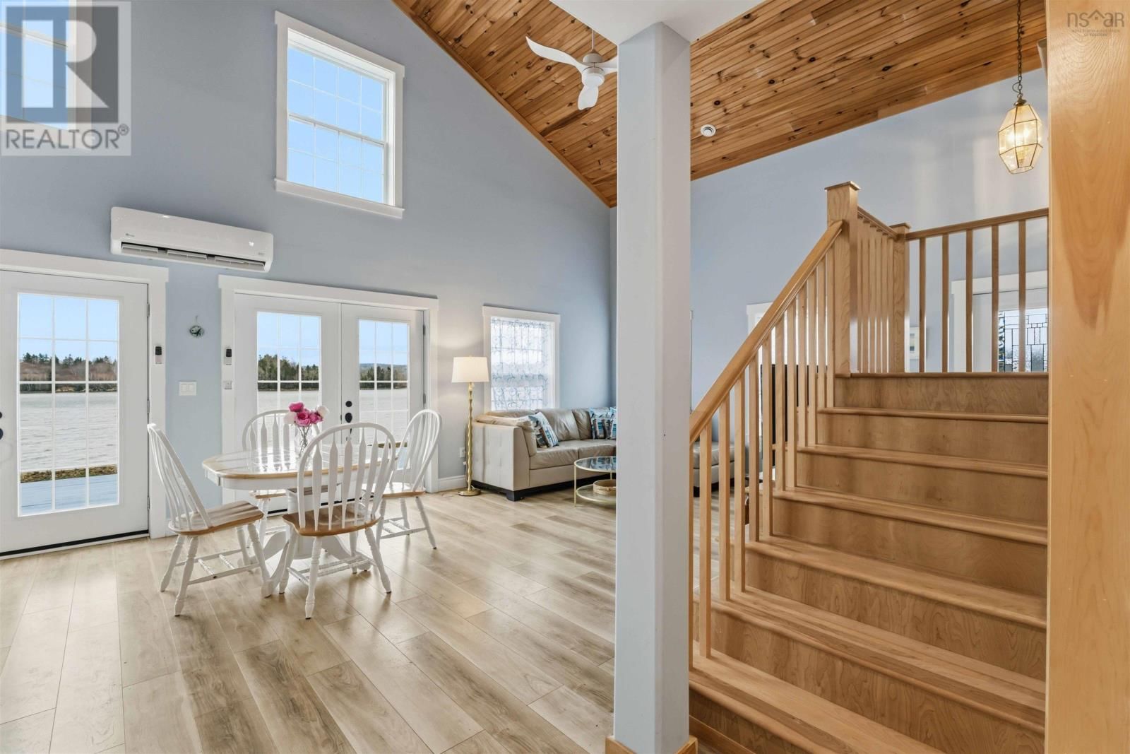 6 MASSACHUSETTS ROAD Image 6