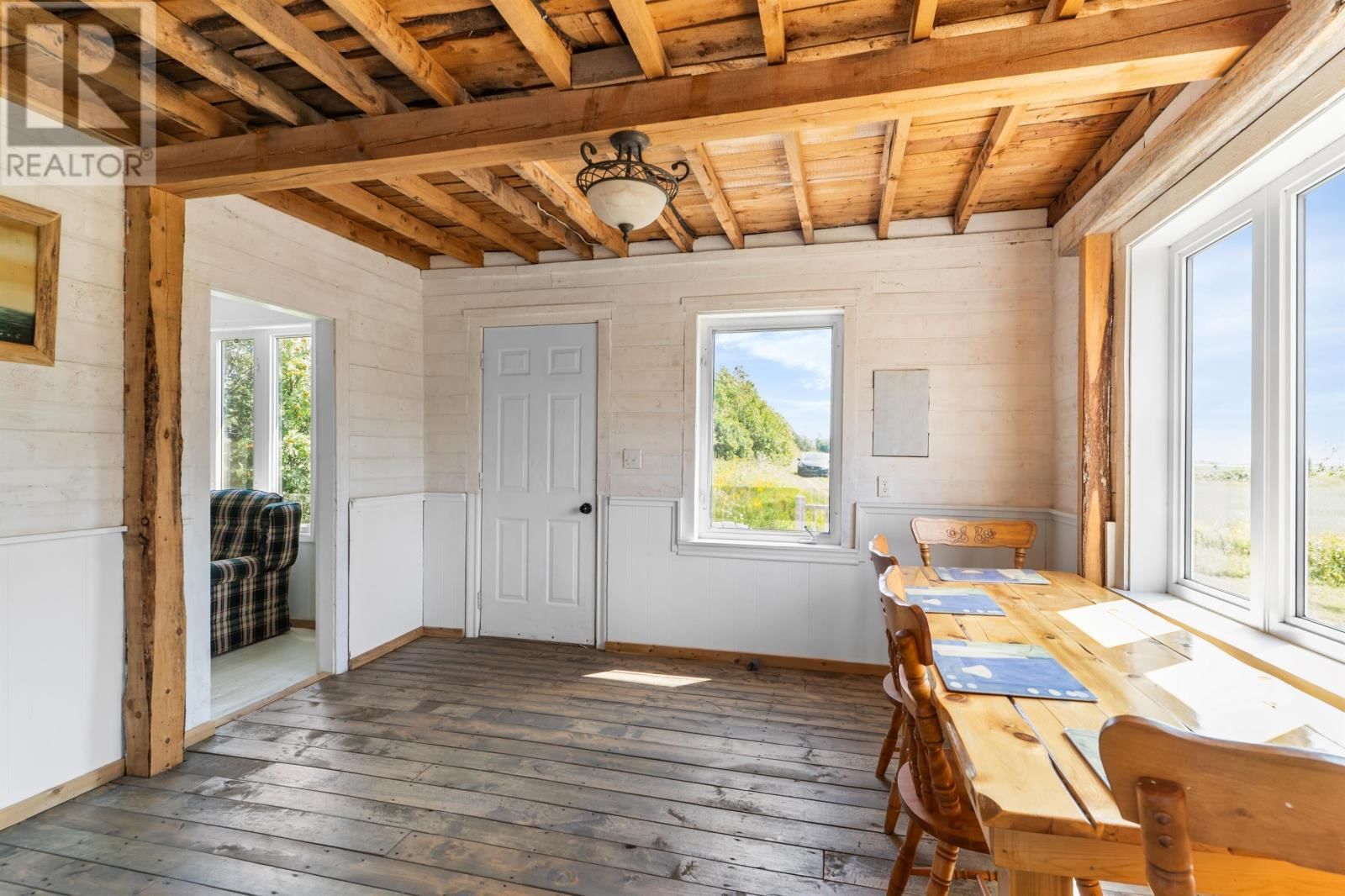 39015 WESTERN ROAD Image 5