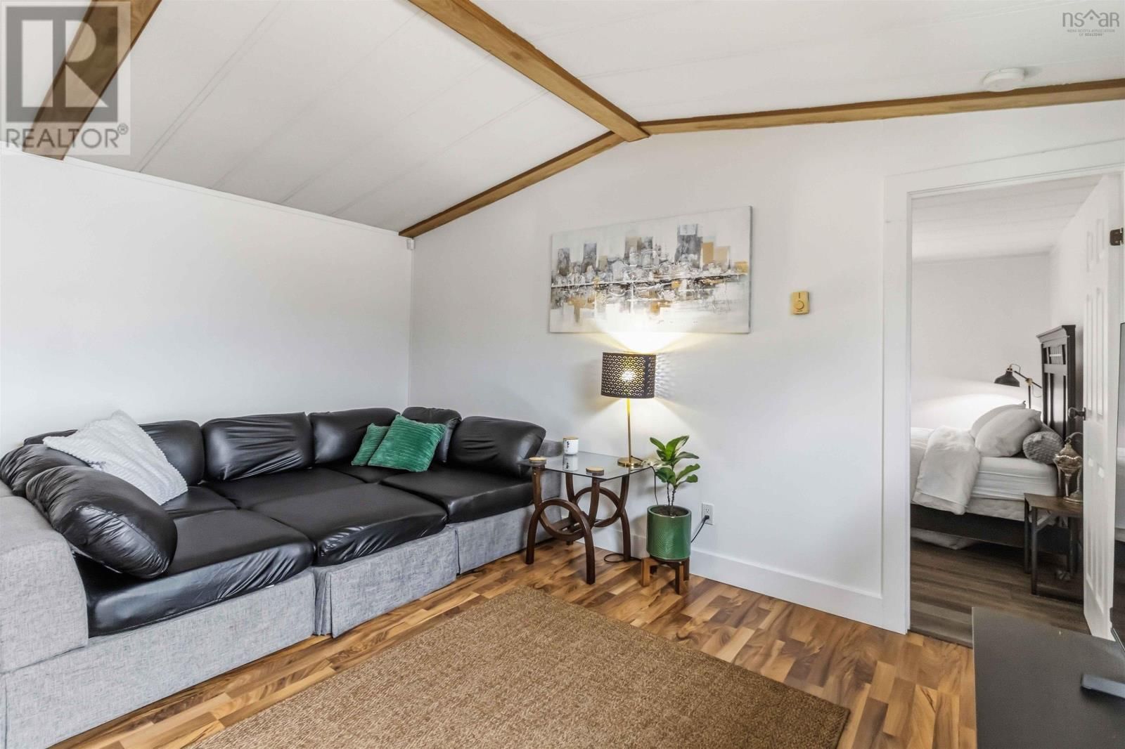 34 HUGHES DRIVE Image 15