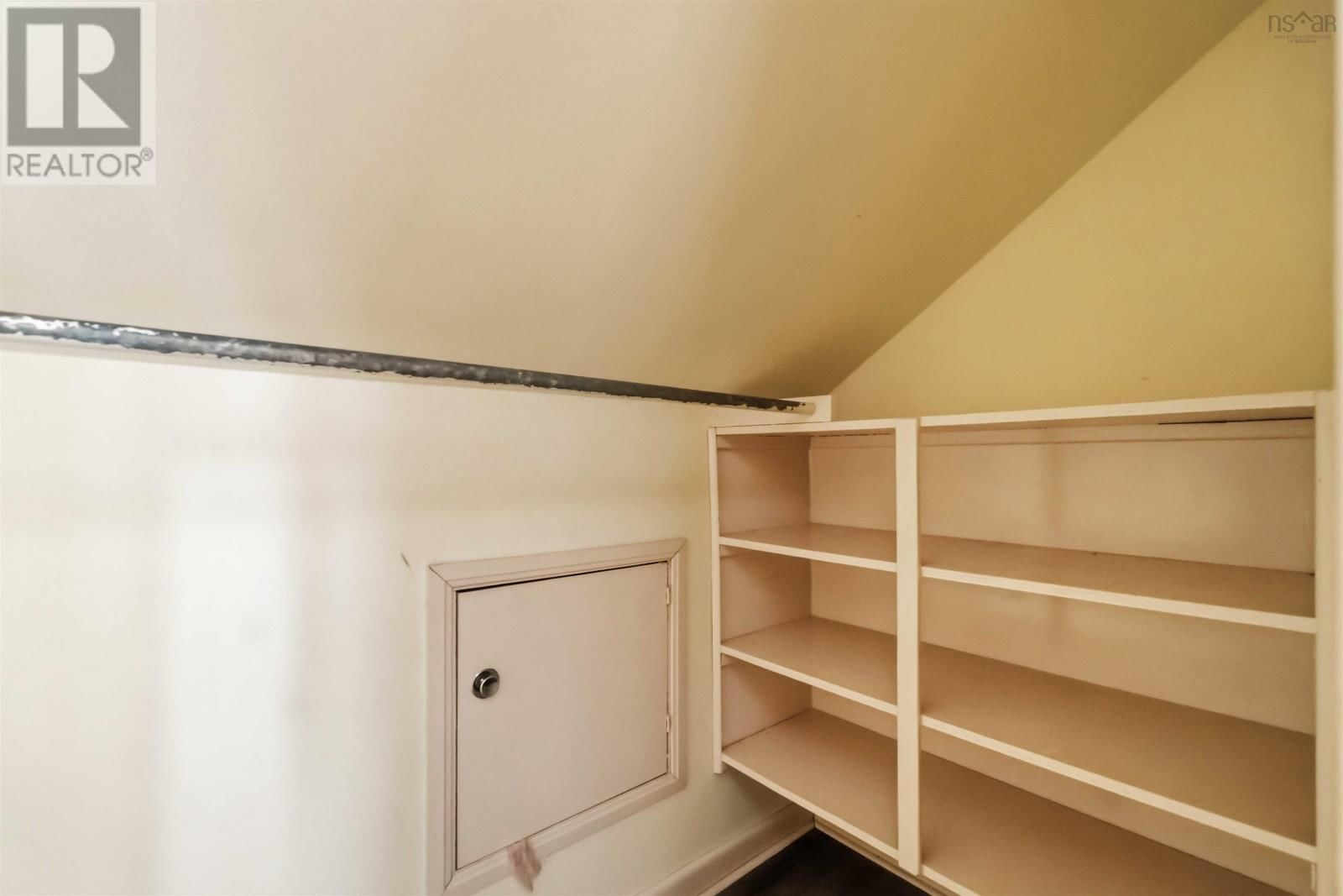 363 CANAAN AVENUE Image 22