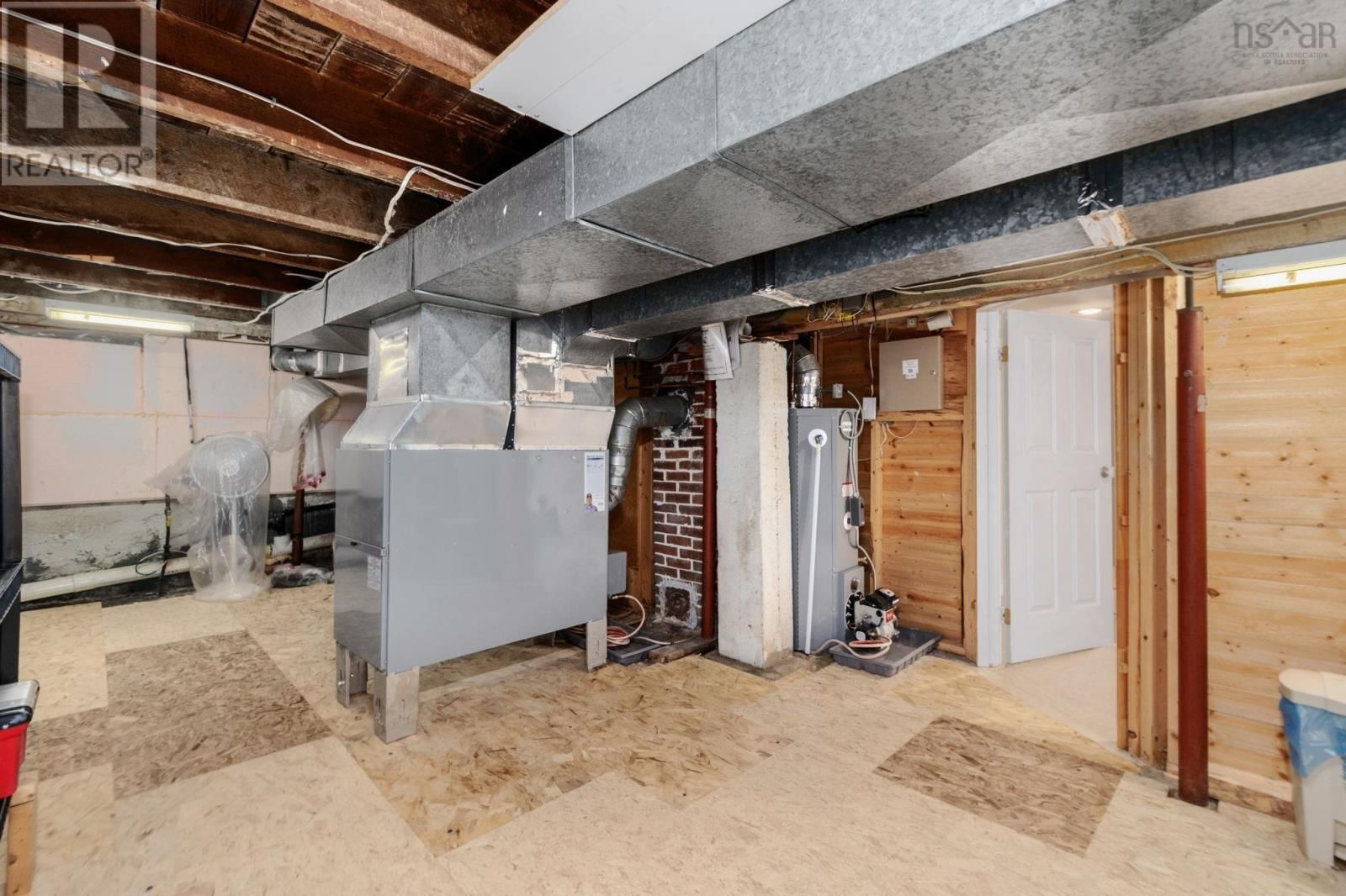 8 EATON AVENUE Image 27