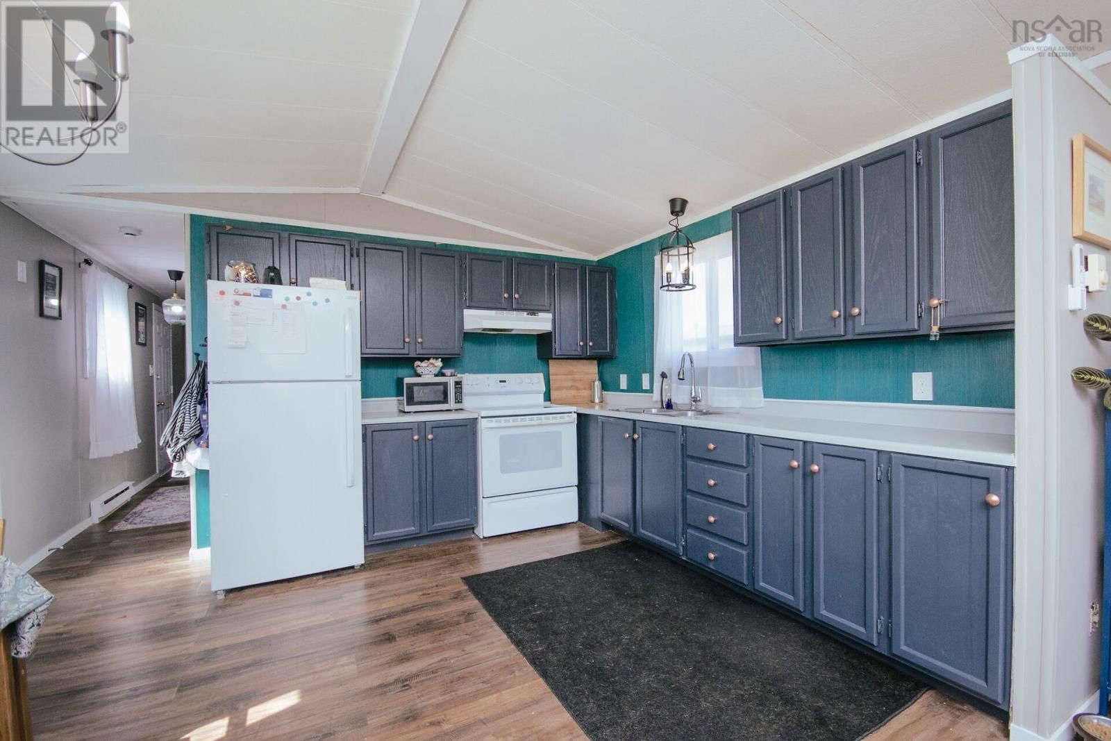 1 BIRCH STREET Image 18