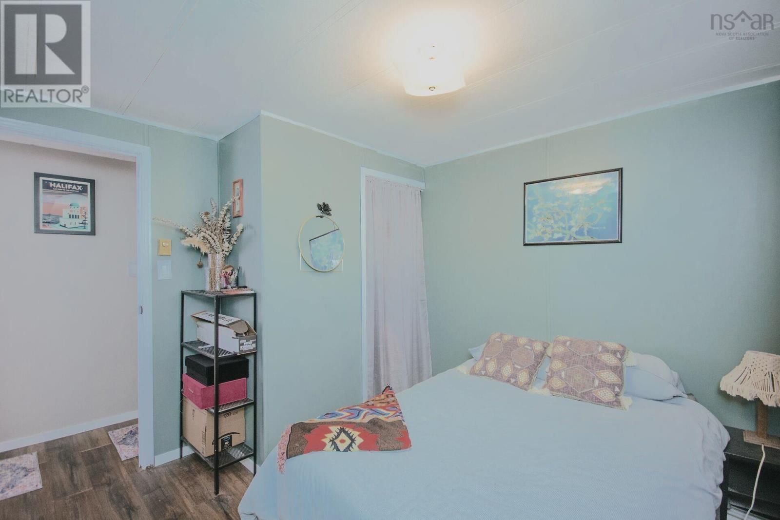 1 BIRCH STREET Image 32