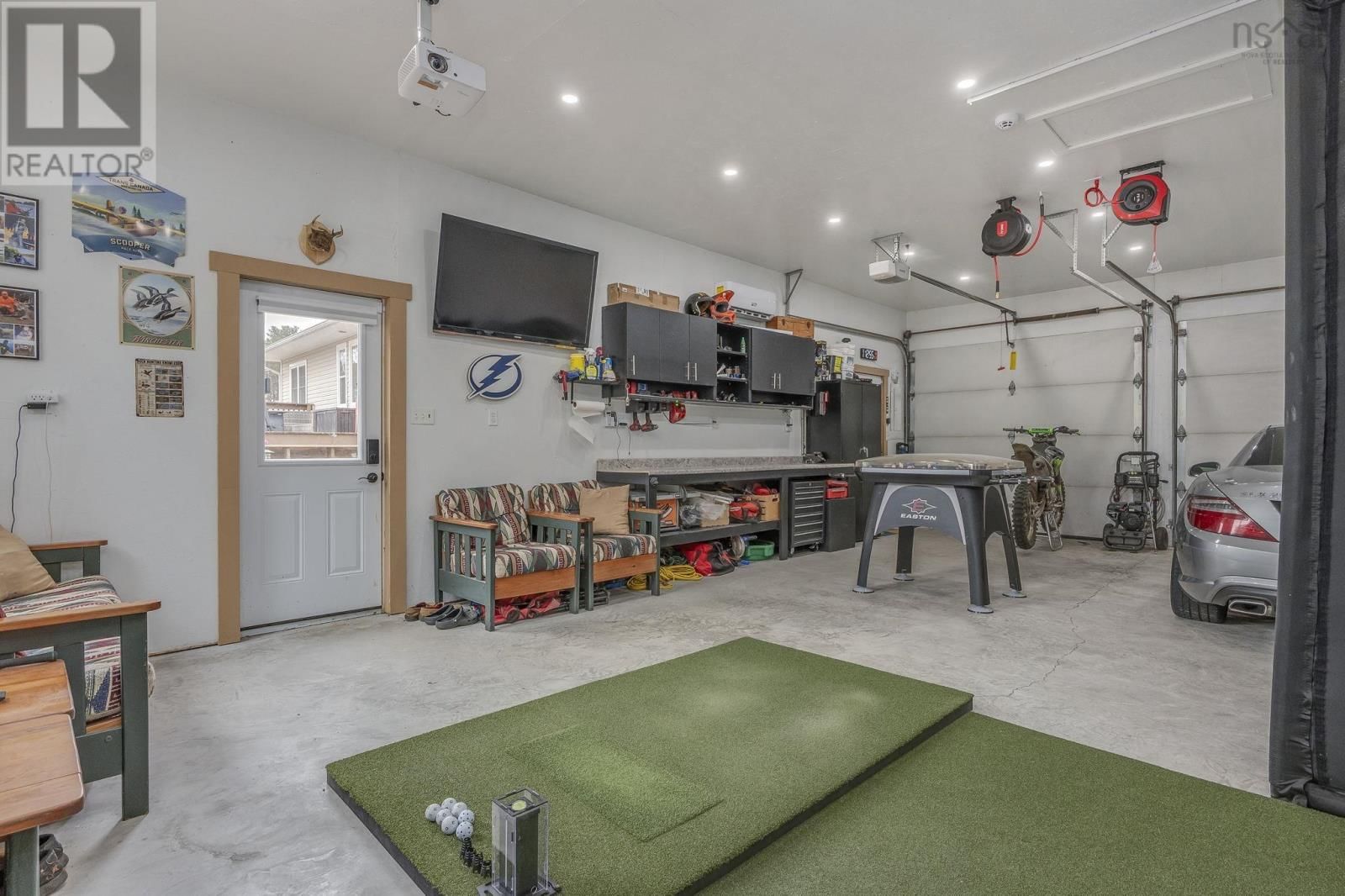 20 GEIGER DRIVE Image 36