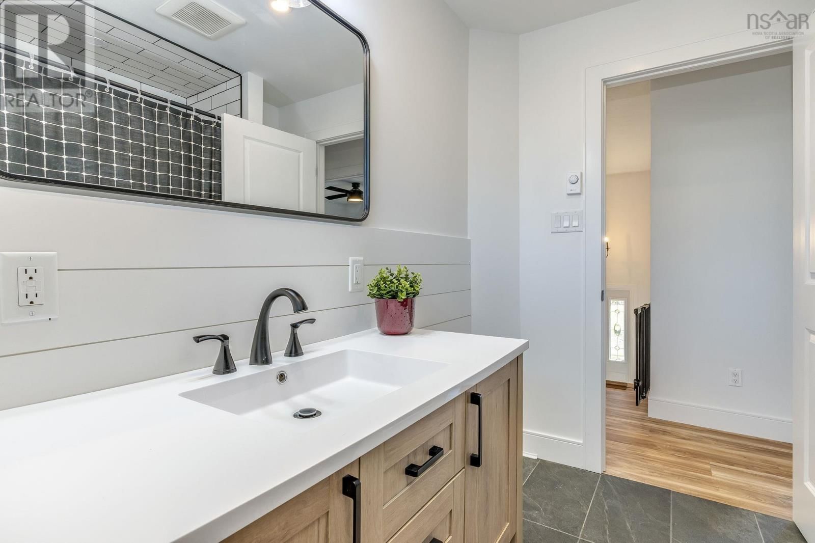 12 SCHOOL ROAD Image 27