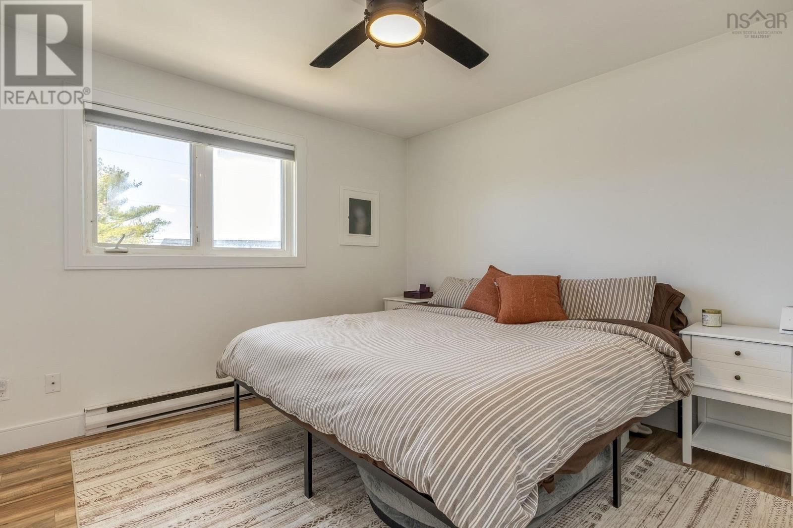 12 SCHOOL ROAD Image 29