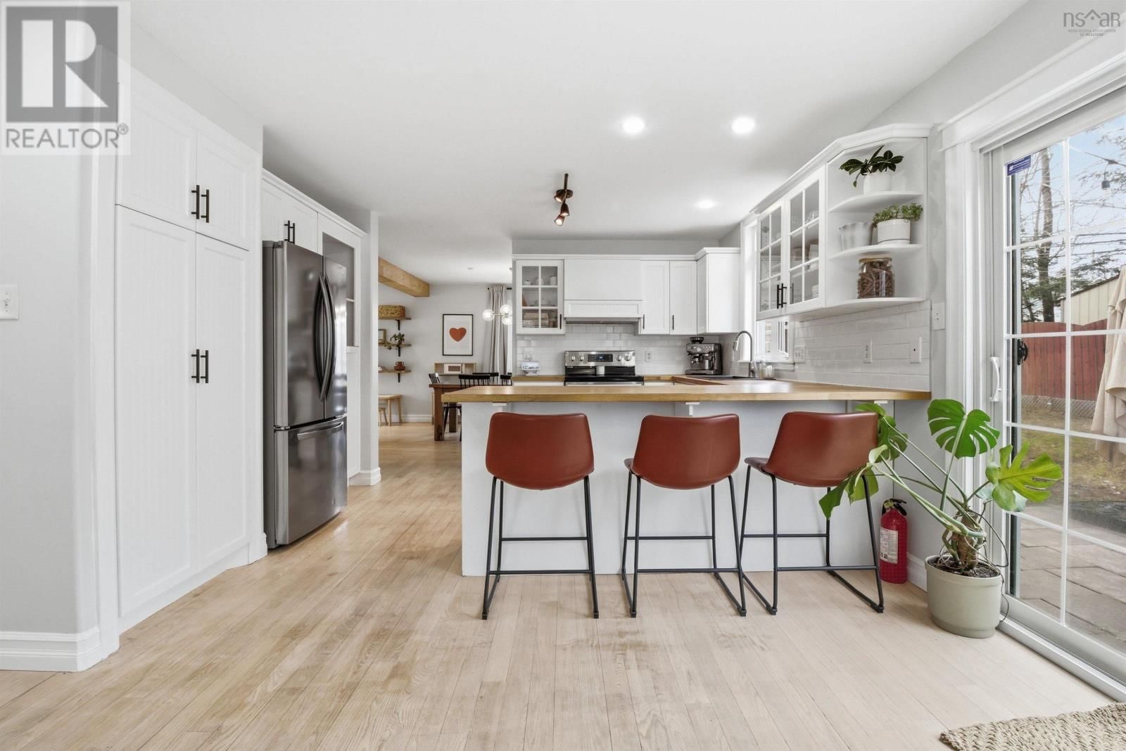 4 STONE GATE COURT Image 16