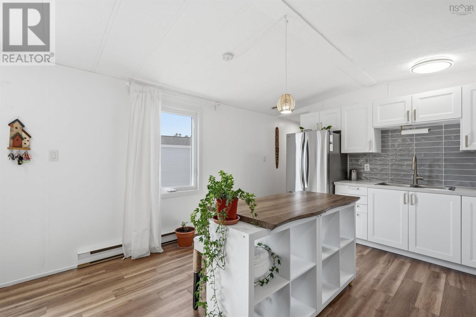 6 ALDERWOOD COURT Image 15