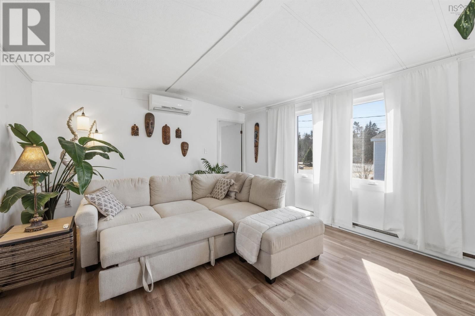 6 ALDERWOOD COURT Image 18