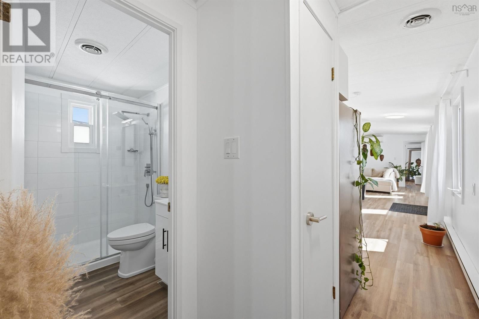 6 ALDERWOOD COURT Image 24