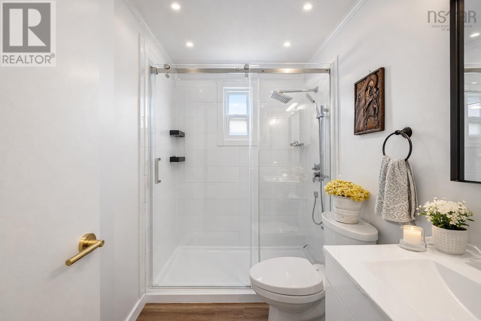 6 ALDERWOOD COURT Image 26