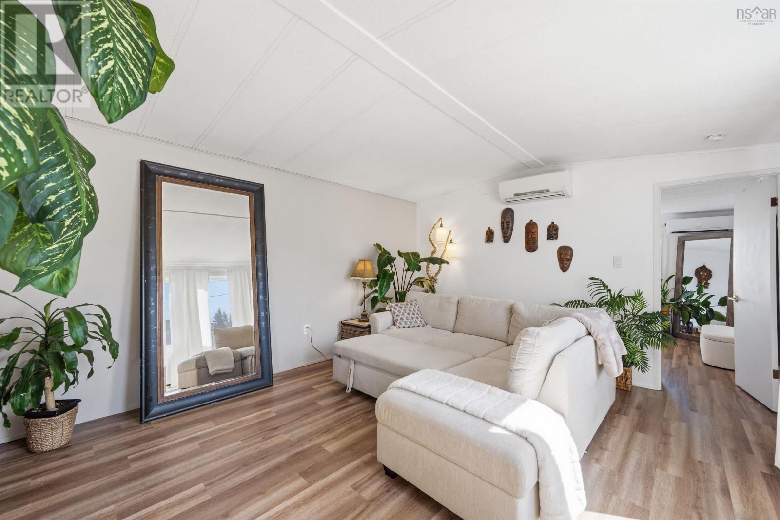 6 ALDERWOOD COURT Image 3