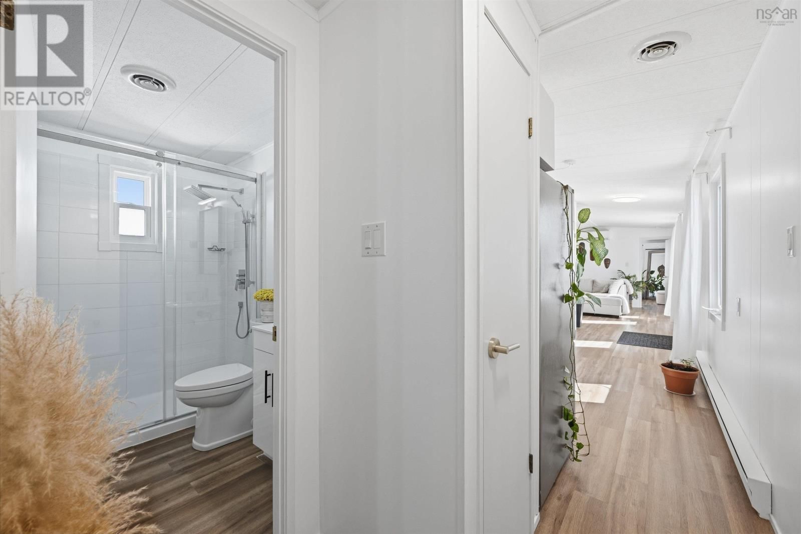 6 ALDERWOOD COURT Image 33