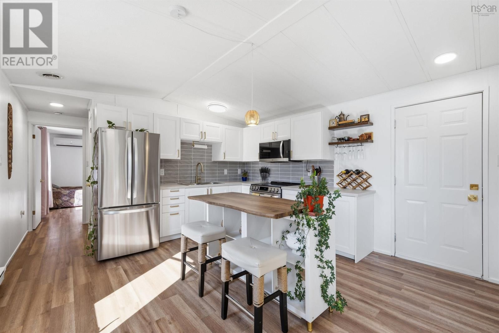 6 ALDERWOOD COURT Image 8