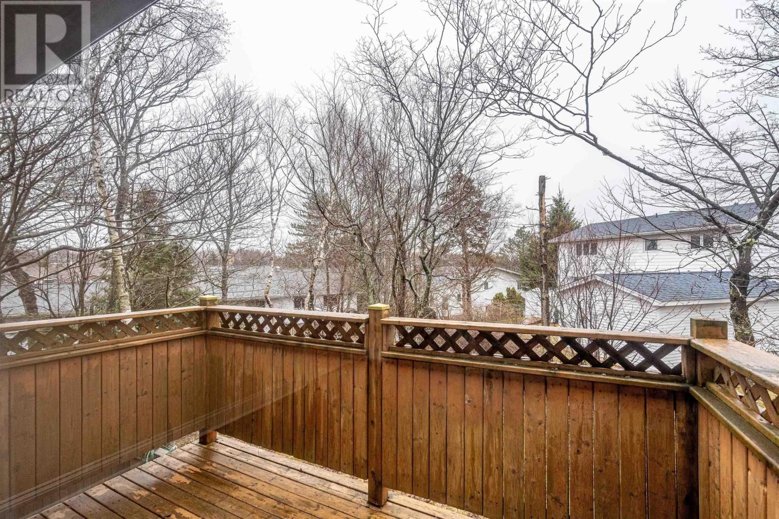 24 THE HORSESHOE Image 18