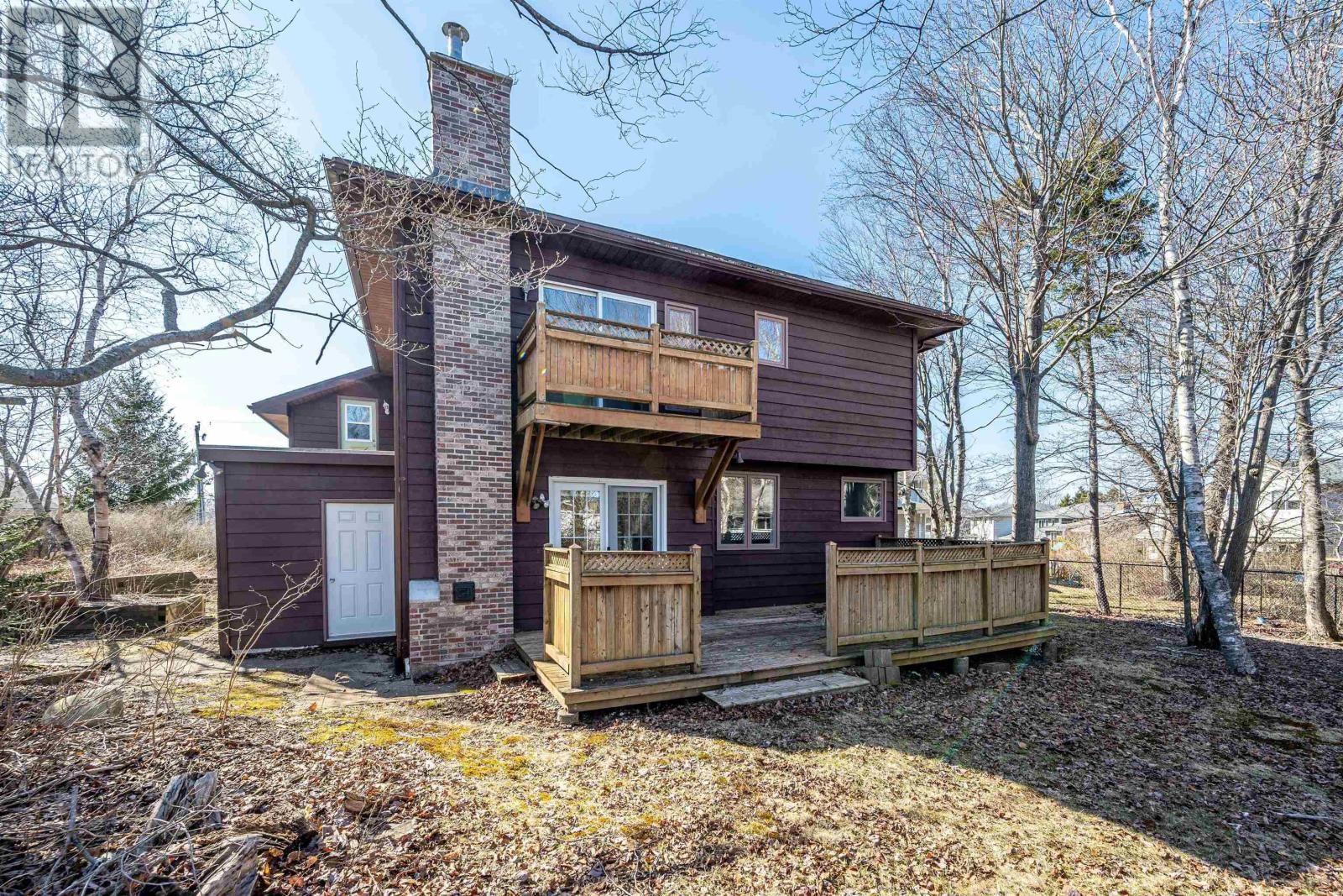 24 THE HORSESHOE Image 42