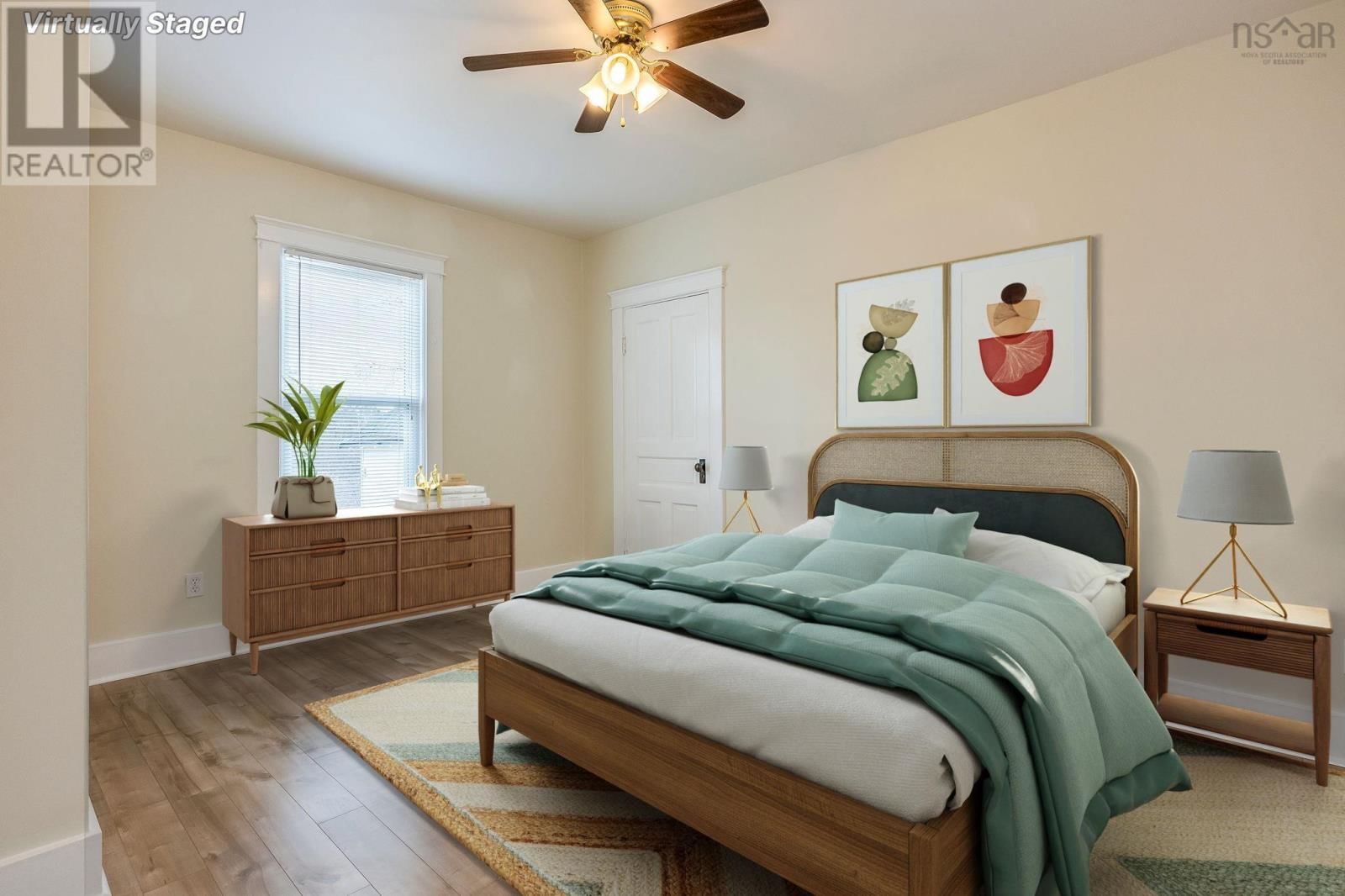 2576 1 HIGHWAY Image 16