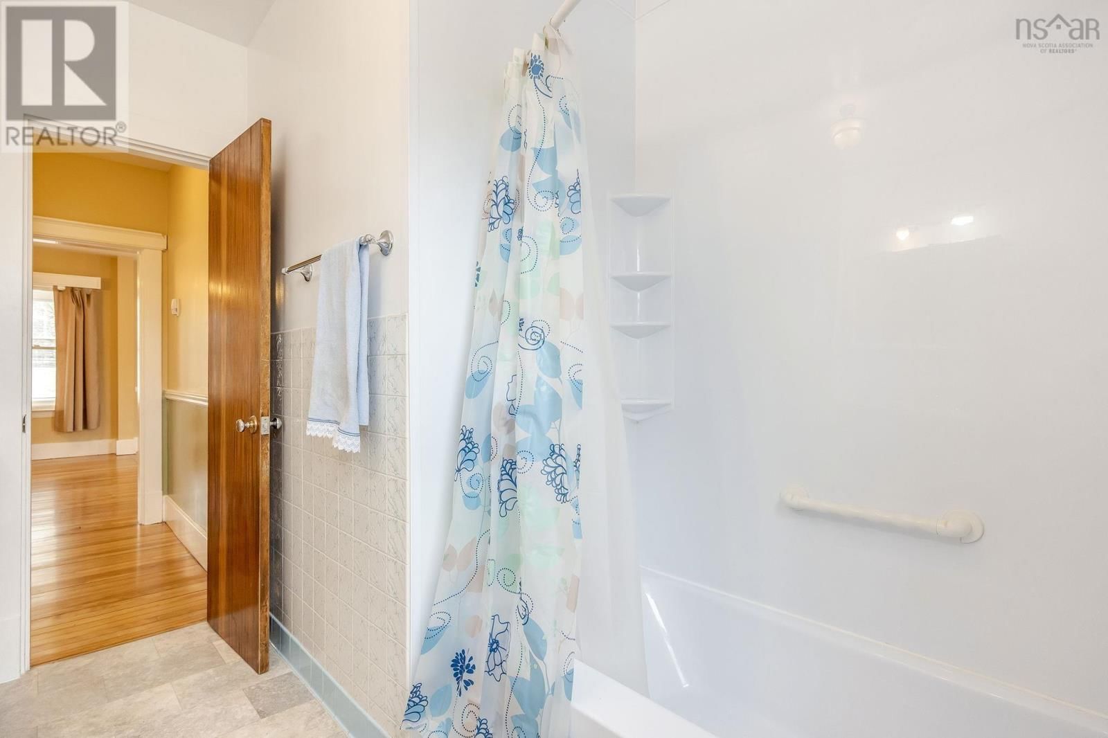 2576 1 HIGHWAY Image 23