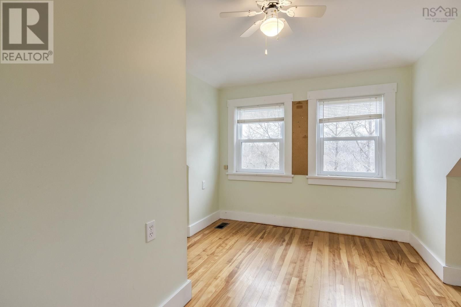 2576 1 HIGHWAY Image 41