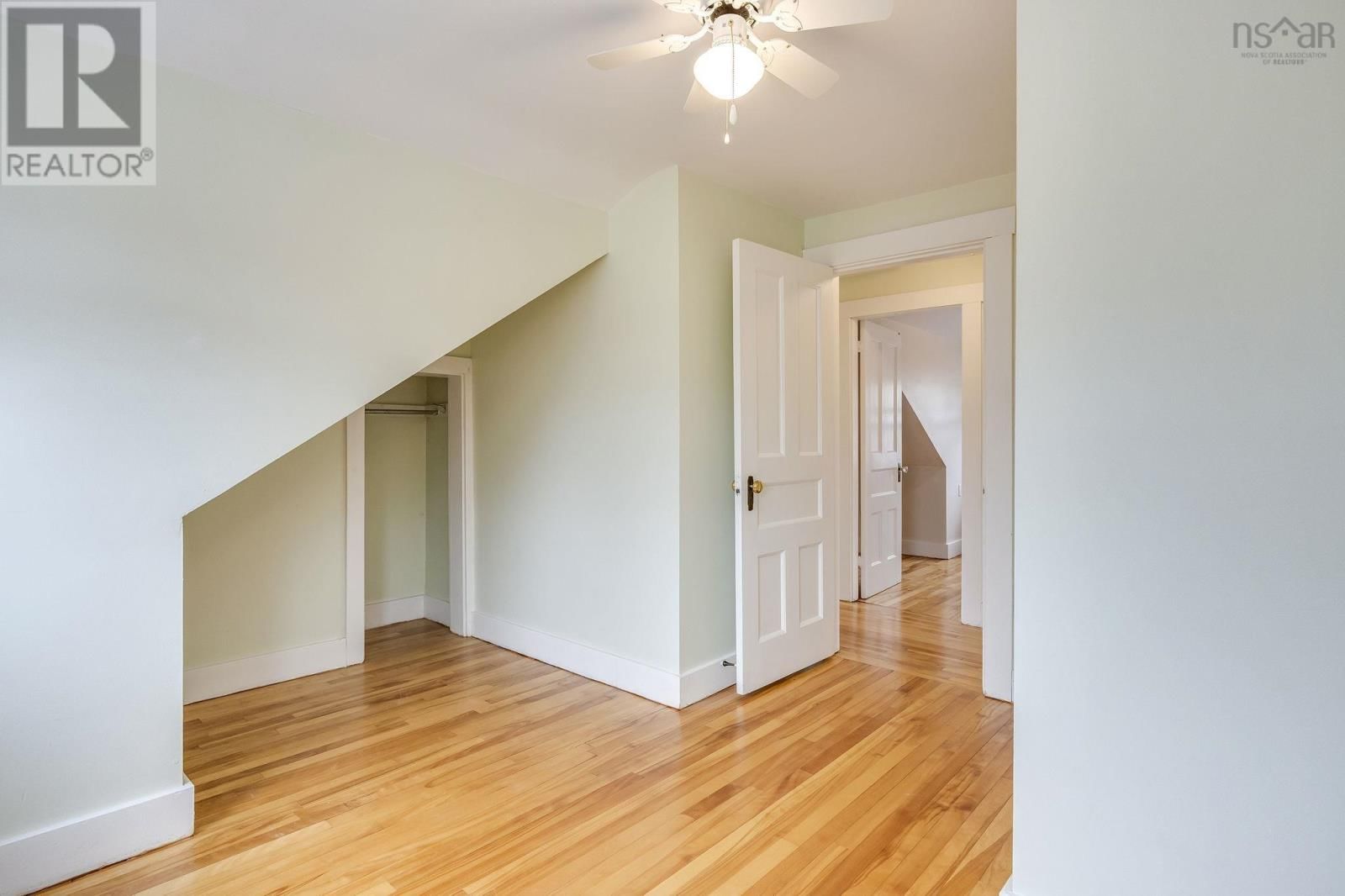 2576 1 HIGHWAY Image 42